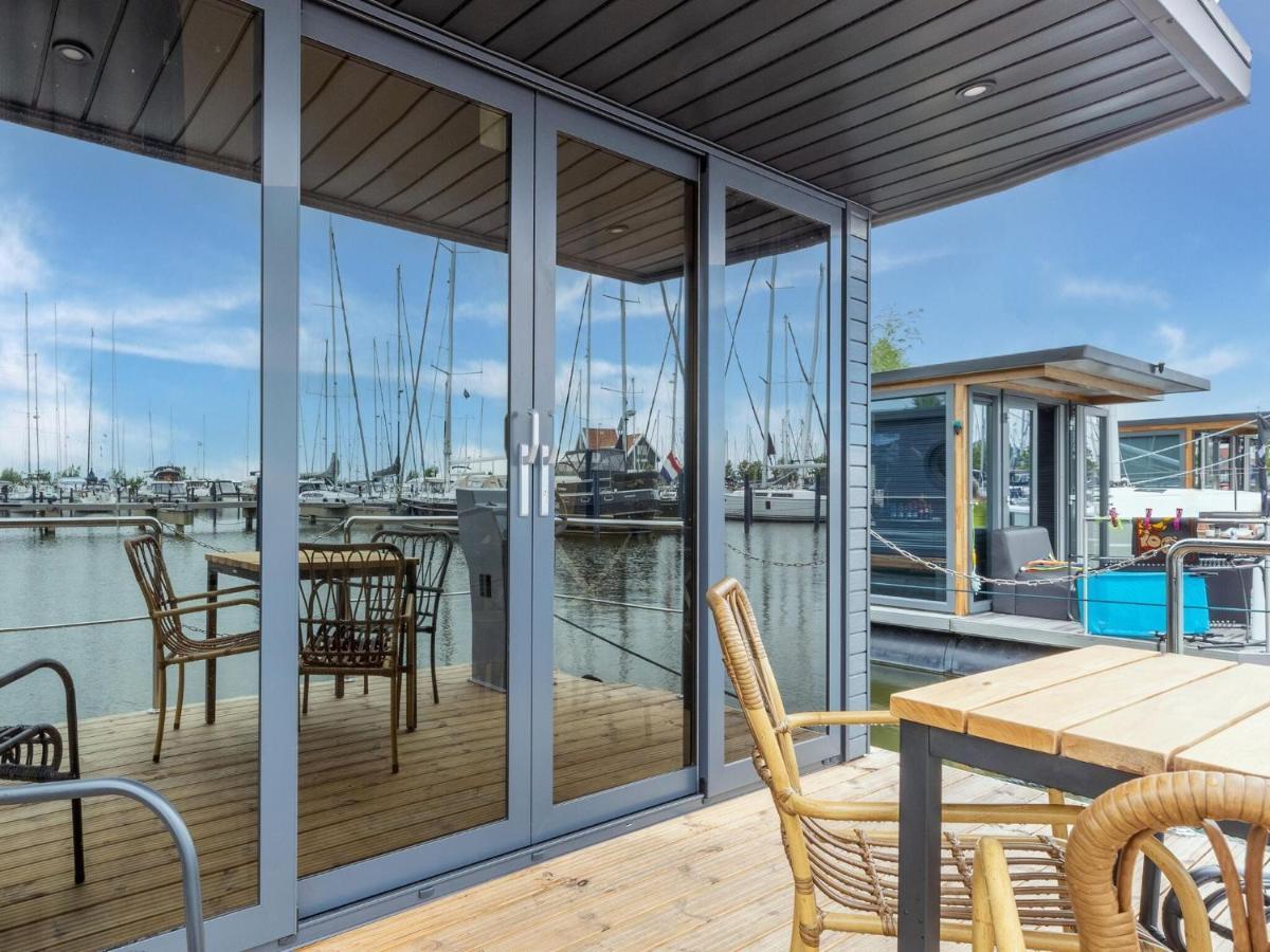 Luxury Houseboat In Volendam Marina Hotell Eksteriør bilde