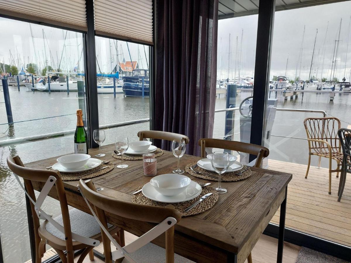 Luxury Houseboat In Volendam Marina Hotell Eksteriør bilde