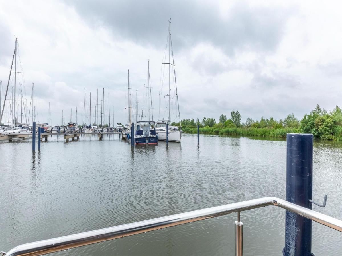 Luxury Houseboat In Volendam Marina Hotell Eksteriør bilde